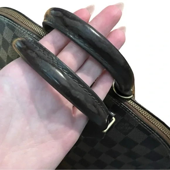 Louis Vuitton Damier Ebene Alma Handbag - Picture 8 of 16